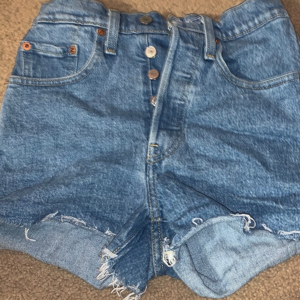 high rise Levi’s jeans shorts good condition